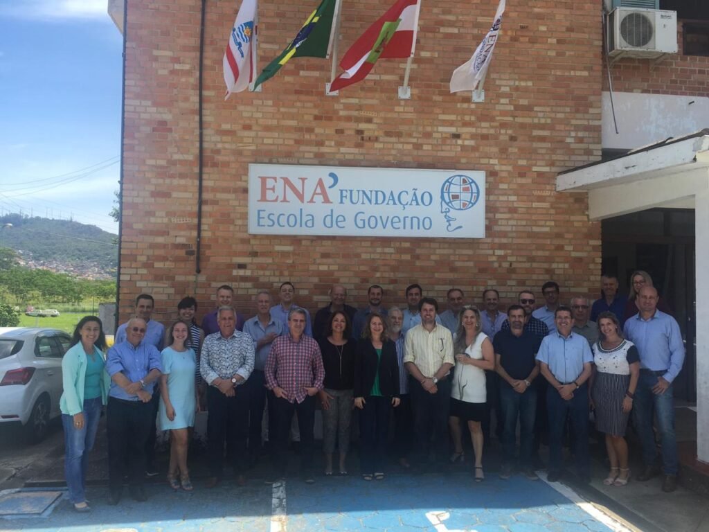 A difícil implementação da Lei das Estatais (Lei 13.303/2016) e o protagonismo do Estado de Santa Catarina